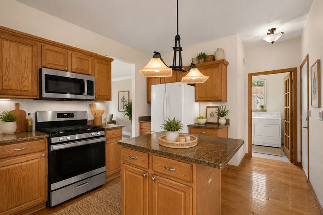 13330 S Bayberry Lane, Plainfield, IL 60544