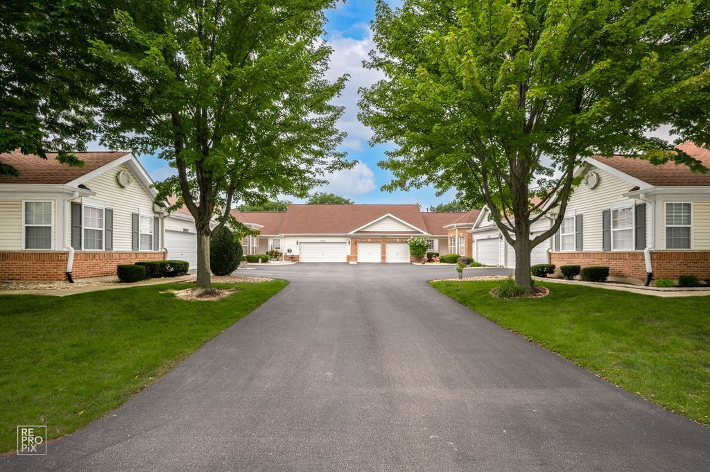 13330 S Bayberry Lane, Plainfield, IL 60544
