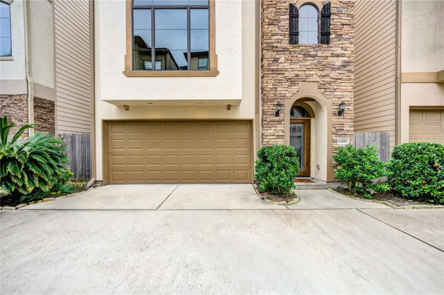 11207 Tramonto Drive, Houston, TX 77042