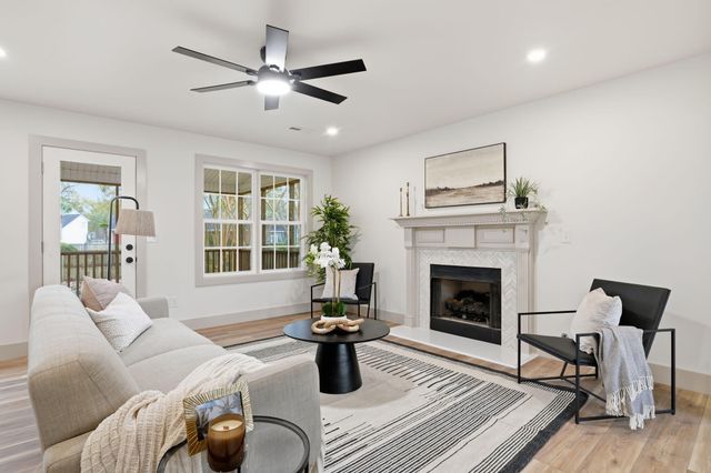 110 Holbrook Lane, Goose Creek, SC 29445