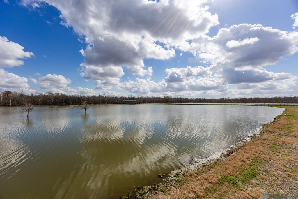6087 Mill Town Rd, Brusly, LA 70719