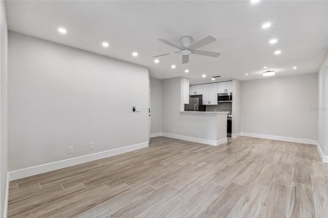 5124 CONROY ROAD 24, Orlando, FL 32811