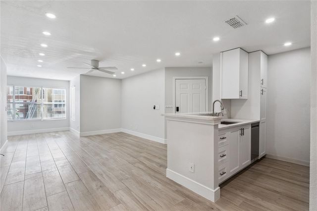 5124 CONROY ROAD 24, Orlando, FL 32811