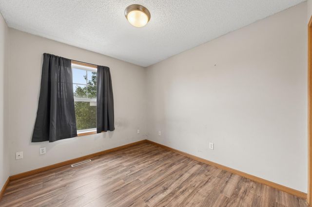 2555 11th Avenue, Anoka, MN 55303
