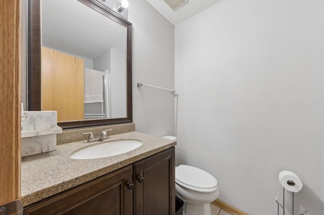 2555 11th Avenue, Anoka, MN 55303