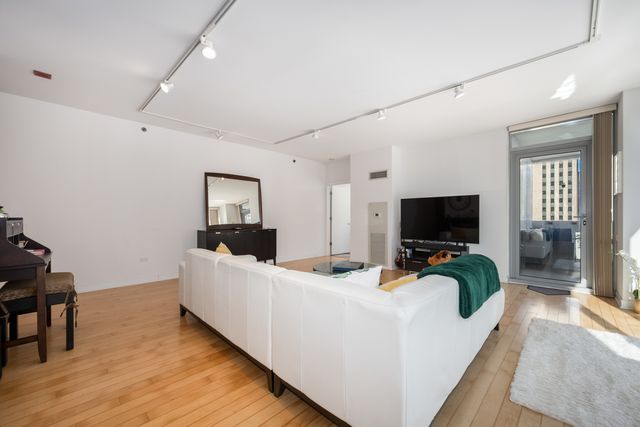 8 E Randolph Street 1401, Chicago, IL 60601