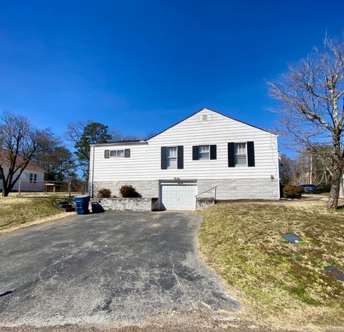 300 Sweetland Drive, Chattanooga, TN 37415