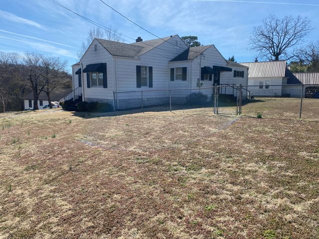 300 Sweetland Drive, Chattanooga, TN 37415