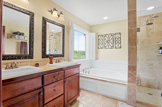 329 S Grand Mere Ct, Wichita, KS 67230