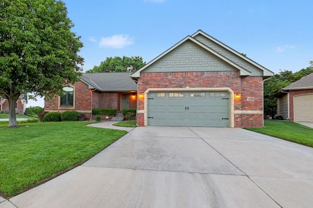 329 S Grand Mere Ct, Wichita, KS 67230