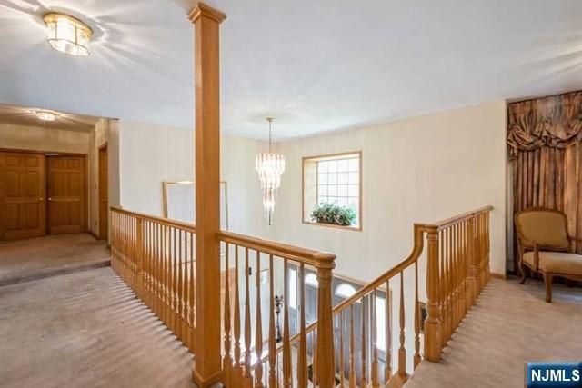 15 Old Oak Drive, Mahwah, NJ 07430