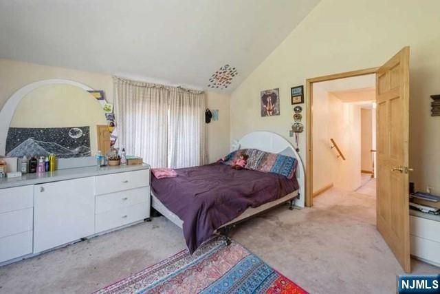 15 Old Oak Drive, Mahwah, NJ 07430