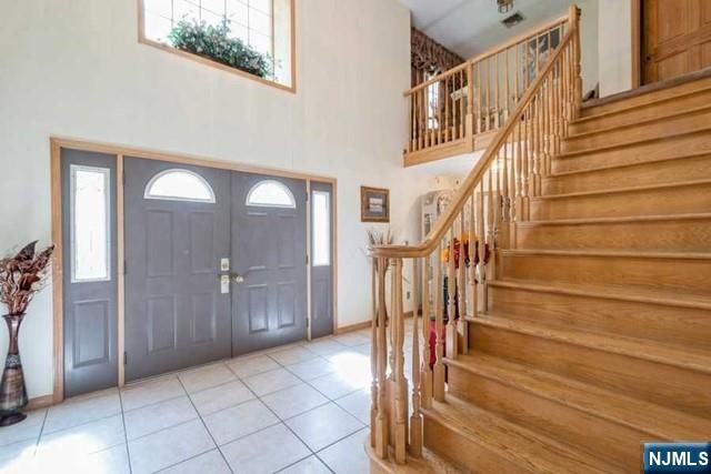 15 Old Oak Drive, Mahwah, NJ 07430