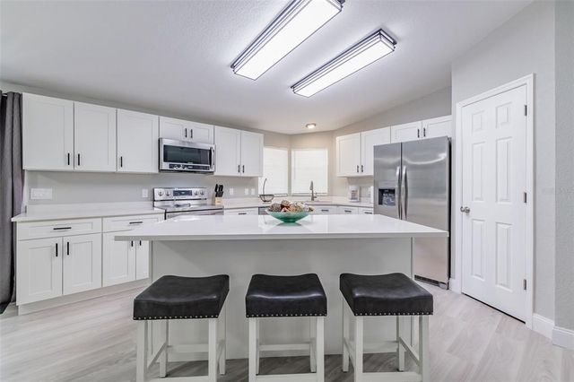 5084 76TH STREET N, St Petersburg, FL 33709