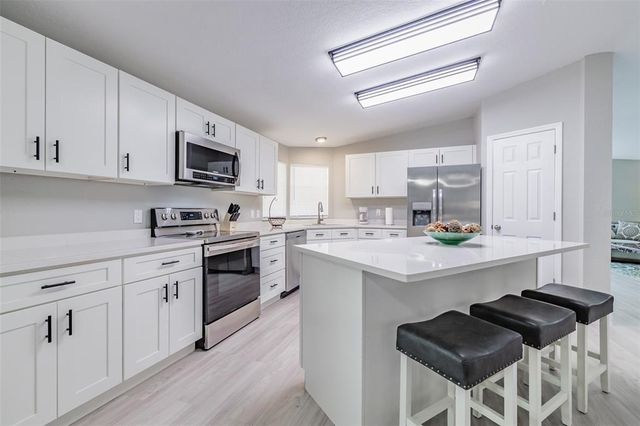 5084 76TH STREET N, St Petersburg, FL 33709