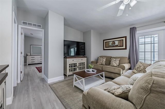 5084 76TH STREET N, St Petersburg, FL 33709