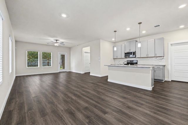 1745 Succotash Oak Court, Conroe, TX 77304