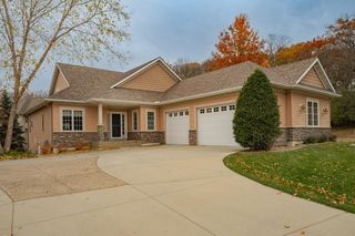 1598 Salem Court SW, Rochester, MN 55902