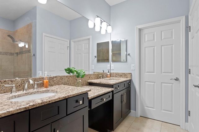 8711 TERRACINA LAKE DRIVE, Tampa, FL 33625