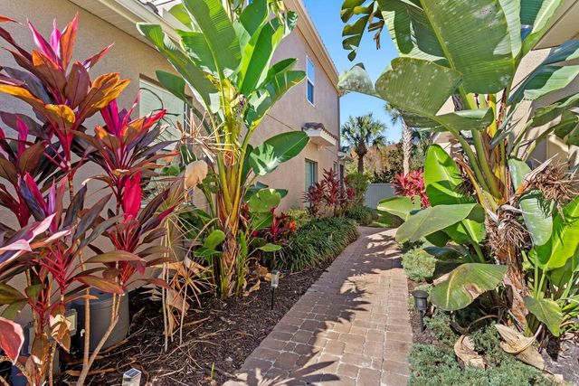 8711 TERRACINA LAKE DRIVE, Tampa, FL 33625