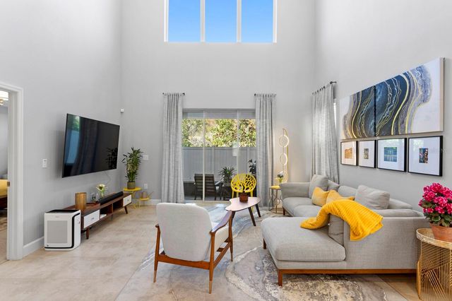 8711 TERRACINA LAKE DRIVE, Tampa, FL 33625