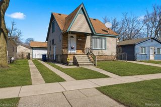 1301 E Muir Avenue, Hazel Park, MI 48030