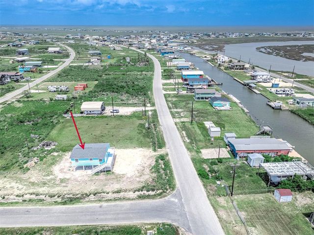 658 Carancahua Street, Sargent, TX 77414