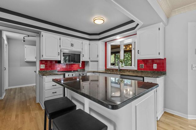 9348 Olympia Drive, Eden Prairie, MN 55347