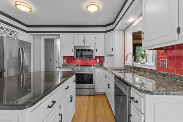 9348 Olympia Drive, Eden Prairie, MN 55347