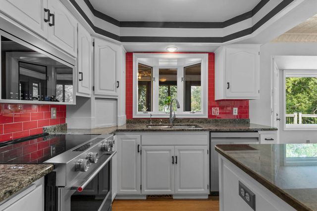 9348 Olympia Drive, Eden Prairie, MN 55347