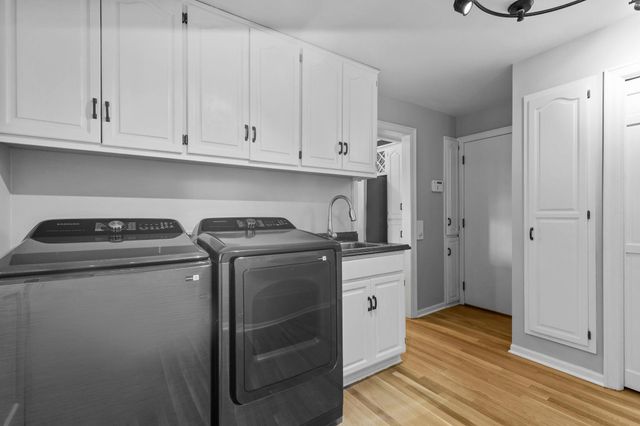 9348 Olympia Drive, Eden Prairie, MN 55347
