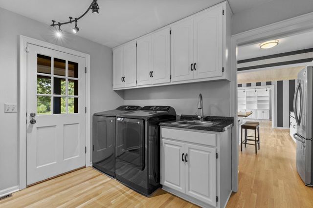 9348 Olympia Drive, Eden Prairie, MN 55347