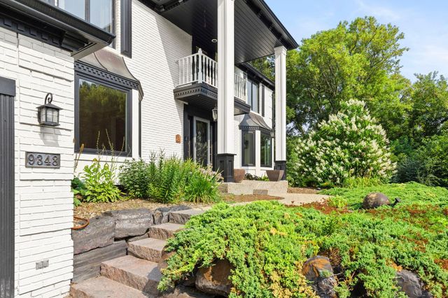 9348 Olympia Drive, Eden Prairie, MN 55347