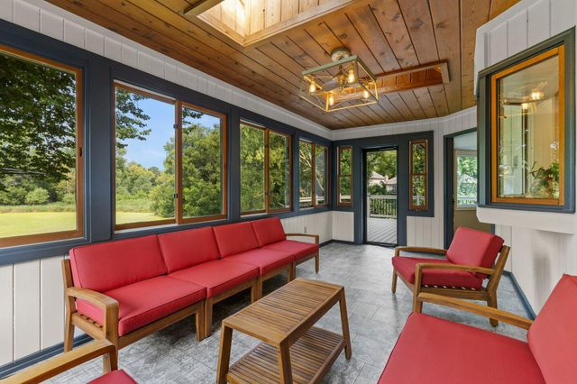 9348 Olympia Drive, Eden Prairie, MN 55347