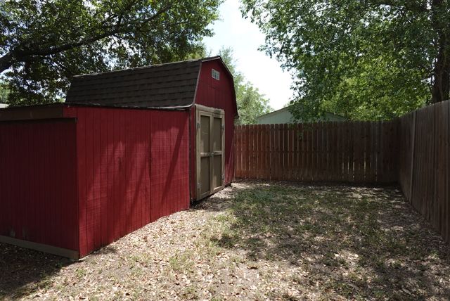 1414 W Torrey Street, Granbury, TX 76048
