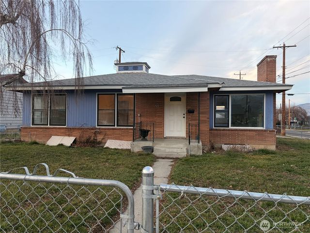 700 Schons Place, Wenatchee, WA 98801