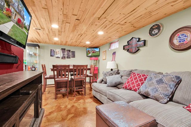 12729 W Derby PLACE, Butler, WI 53007