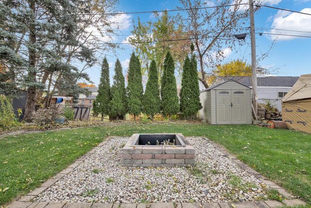 12729 W Derby PLACE, Butler, WI 53007