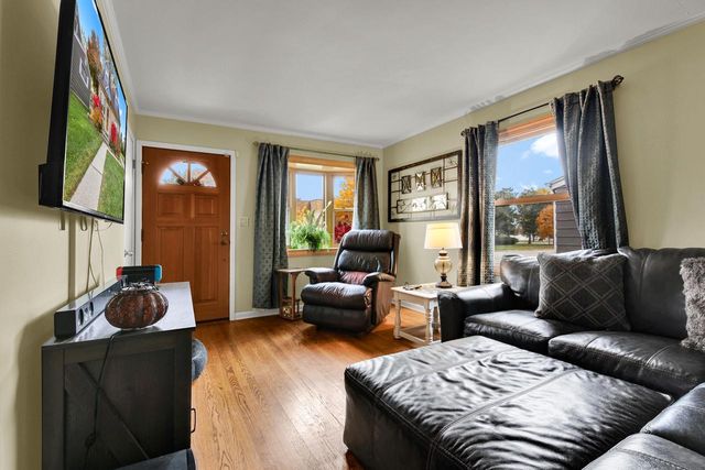 12729 W Derby PLACE, Butler, WI 53007