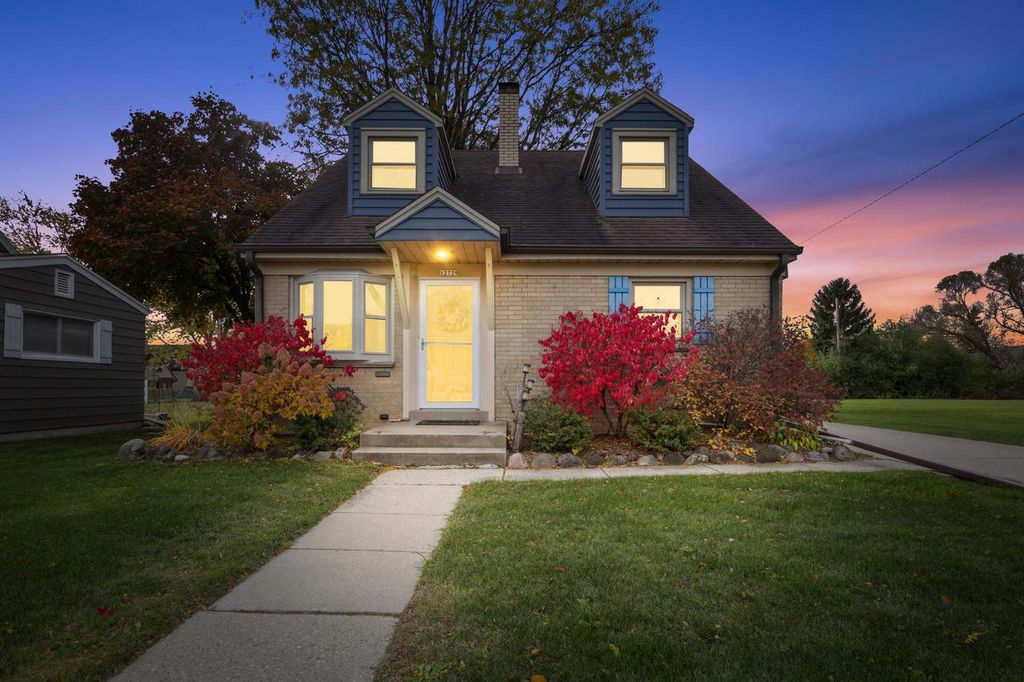 12729 W Derby PLACE, Butler, WI 53007