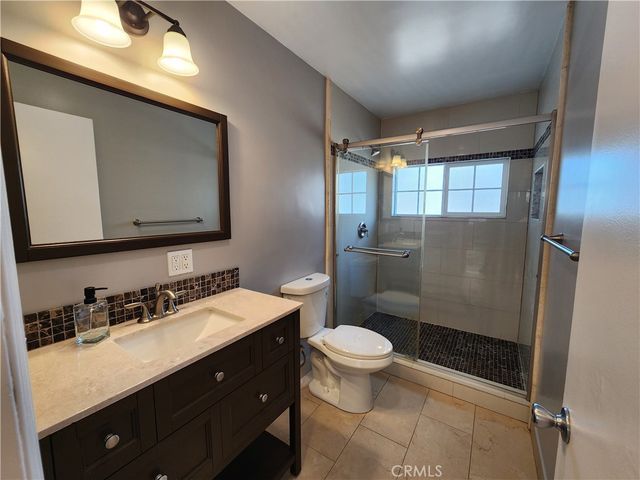 22240 Burton, Canoga Park, CA 91304