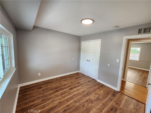 22240 Burton, Canoga Park, CA 91304