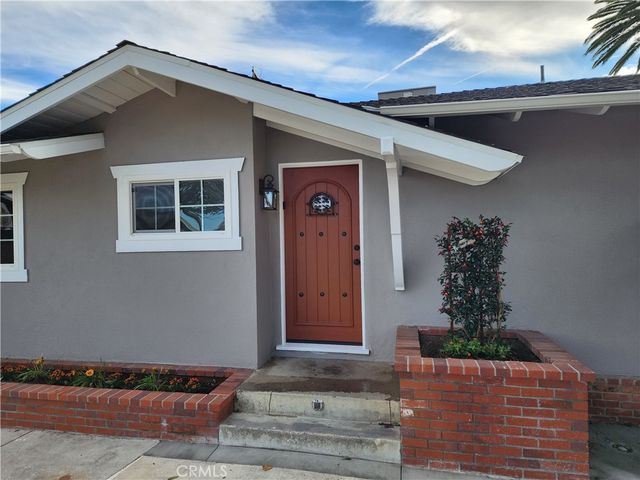 22240 Burton, Canoga Park, CA 91304