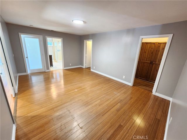 22240 Burton, Canoga Park, CA 91304