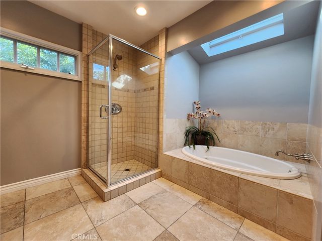 22240 Burton, Canoga Park, CA 91304