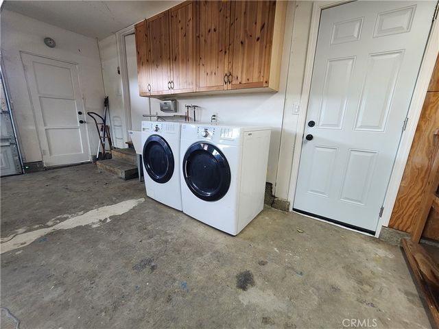 22240 Burton, Canoga Park, CA 91304