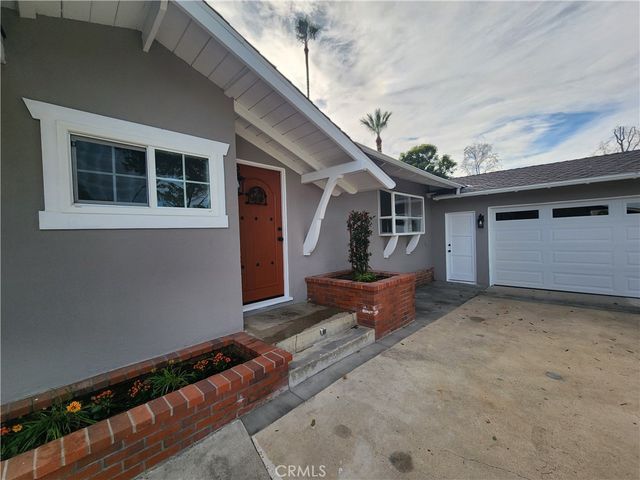 22240 Burton, Canoga Park, CA 91304