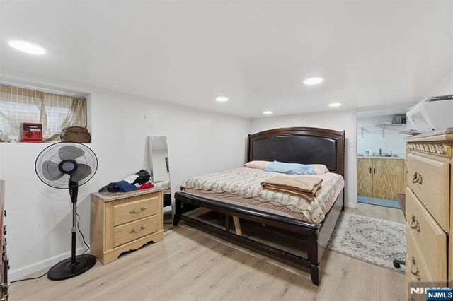 130 Carolina Avenue, Newark, NJ 07106