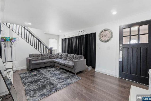 130 Carolina Avenue, Newark, NJ 07106