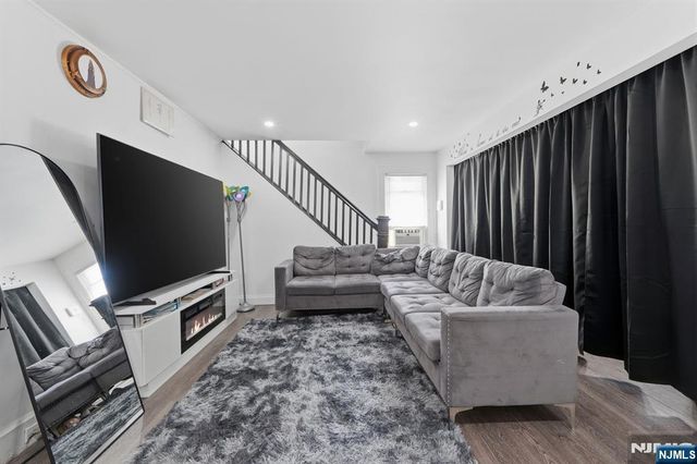 130 Carolina Avenue, Newark, NJ 07106